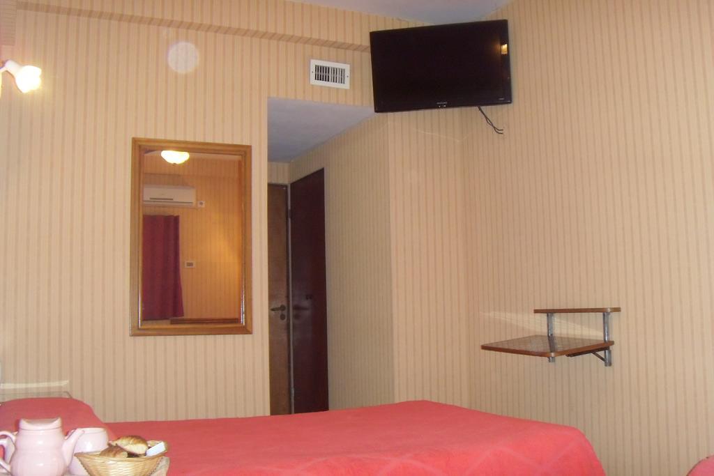 Hotel Embajador Ροσάριο Δωμάτιο φωτογραφία