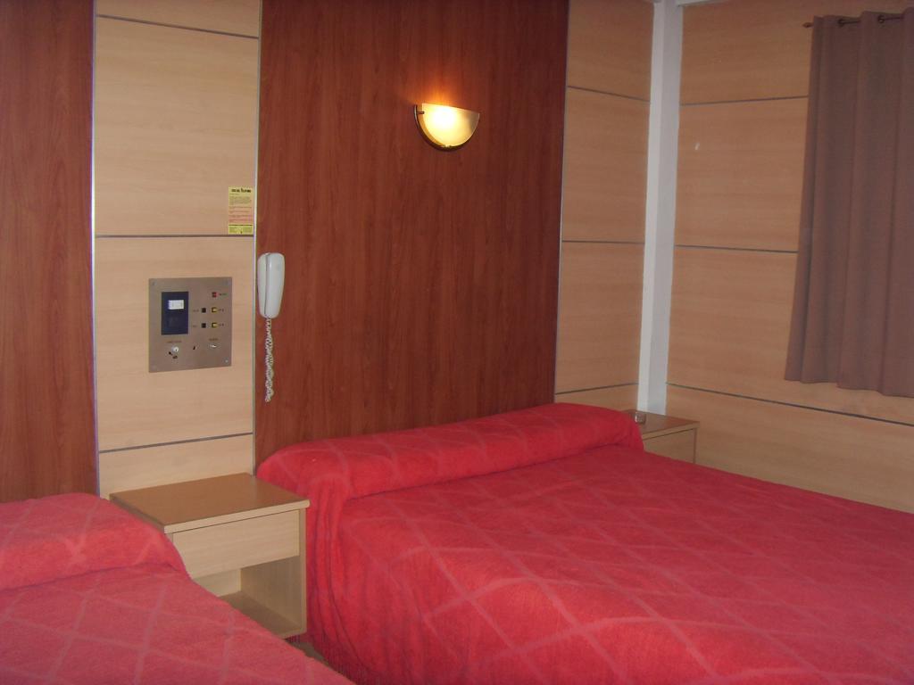 Hotel Embajador Ροσάριο Δωμάτιο φωτογραφία